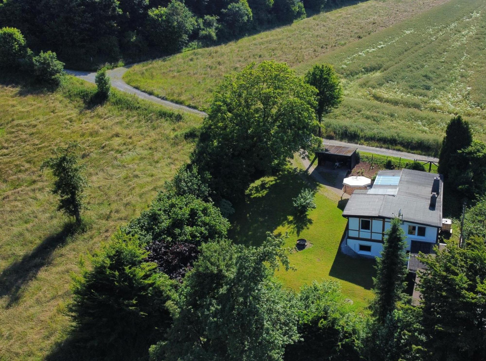 Ferienhaus Berghausen Am Hennesee Meschede Exterior foto